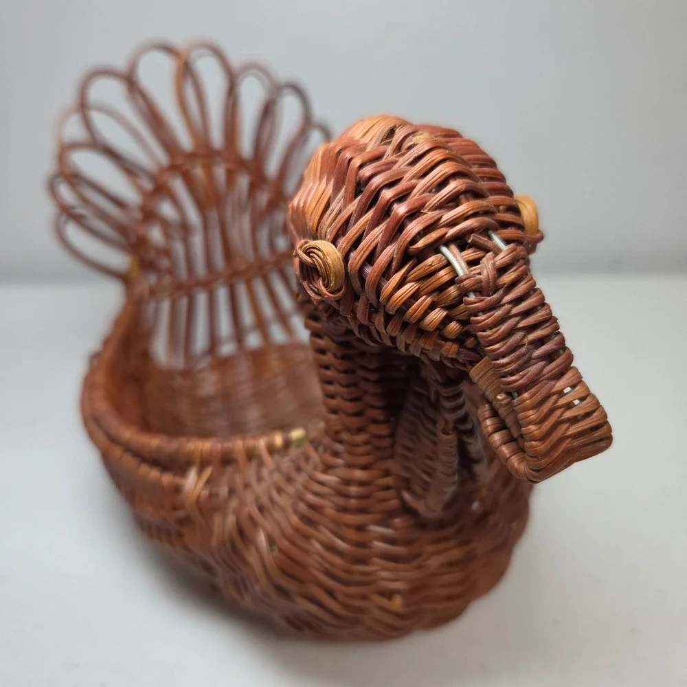 Vintage Turkey‎ Wicker Basket Thanksgiving Fall Harvest Decor Brown Rattan